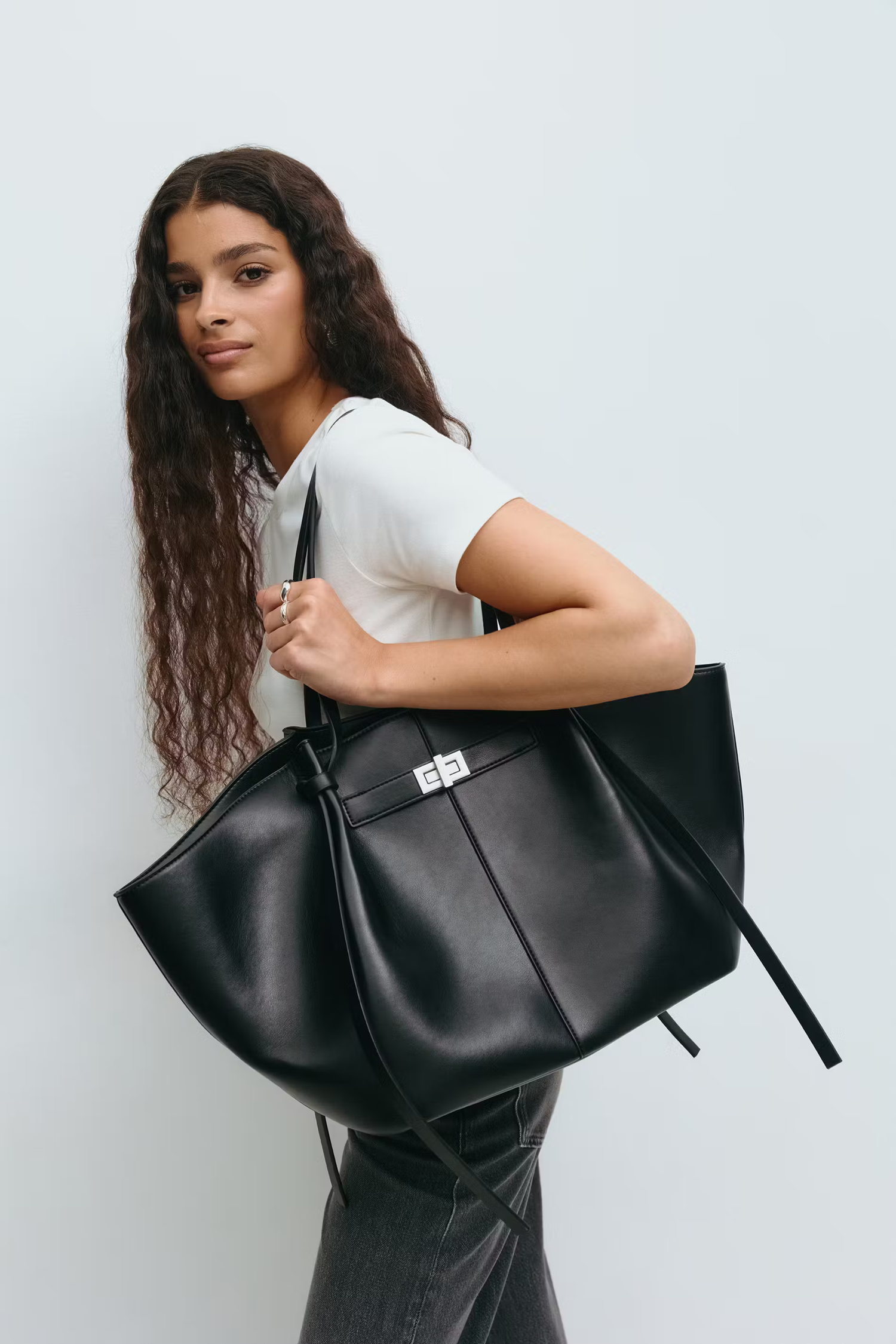 Handväska ”Sarah” från NewLook Paris™